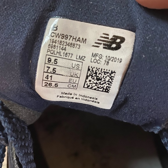 New Balance Sz 9.5 997H blue, navy and pink Sneakers - Picture 11 of 11